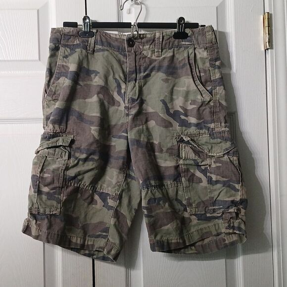 American Eagle Outfitters Longboard Camo shorts  Sz 30 EUC - Picture 1 of 7